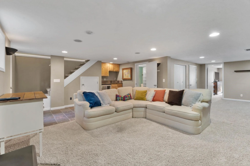 72aa4b2f431cc7c5317b01a6f7fc2ab5l-m1532018957od-w1024_h768_x2 – Copy Holladay Utah Basement Finish