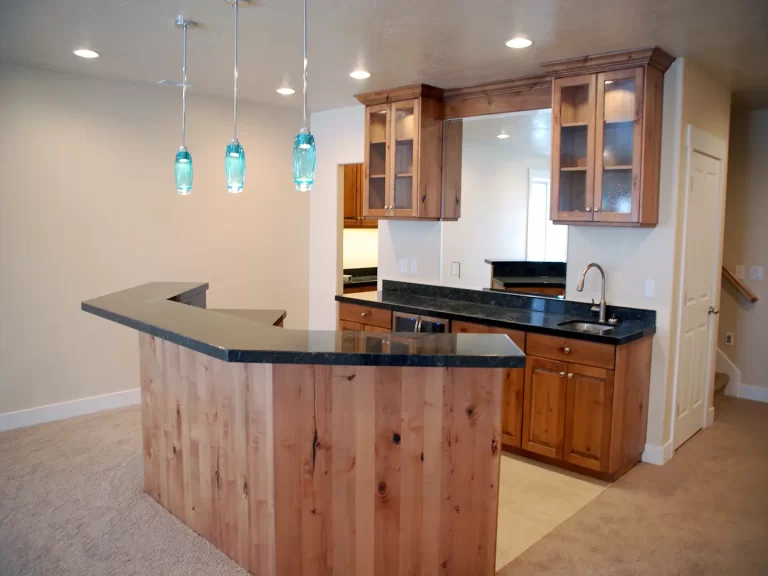 Sandy Utah Basement Wet Bar